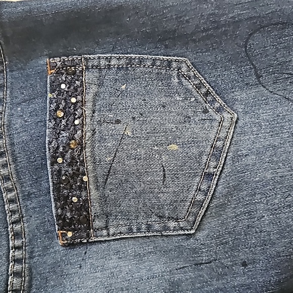 Rue21 Curves Skinny Jean - Picture 3 of 4